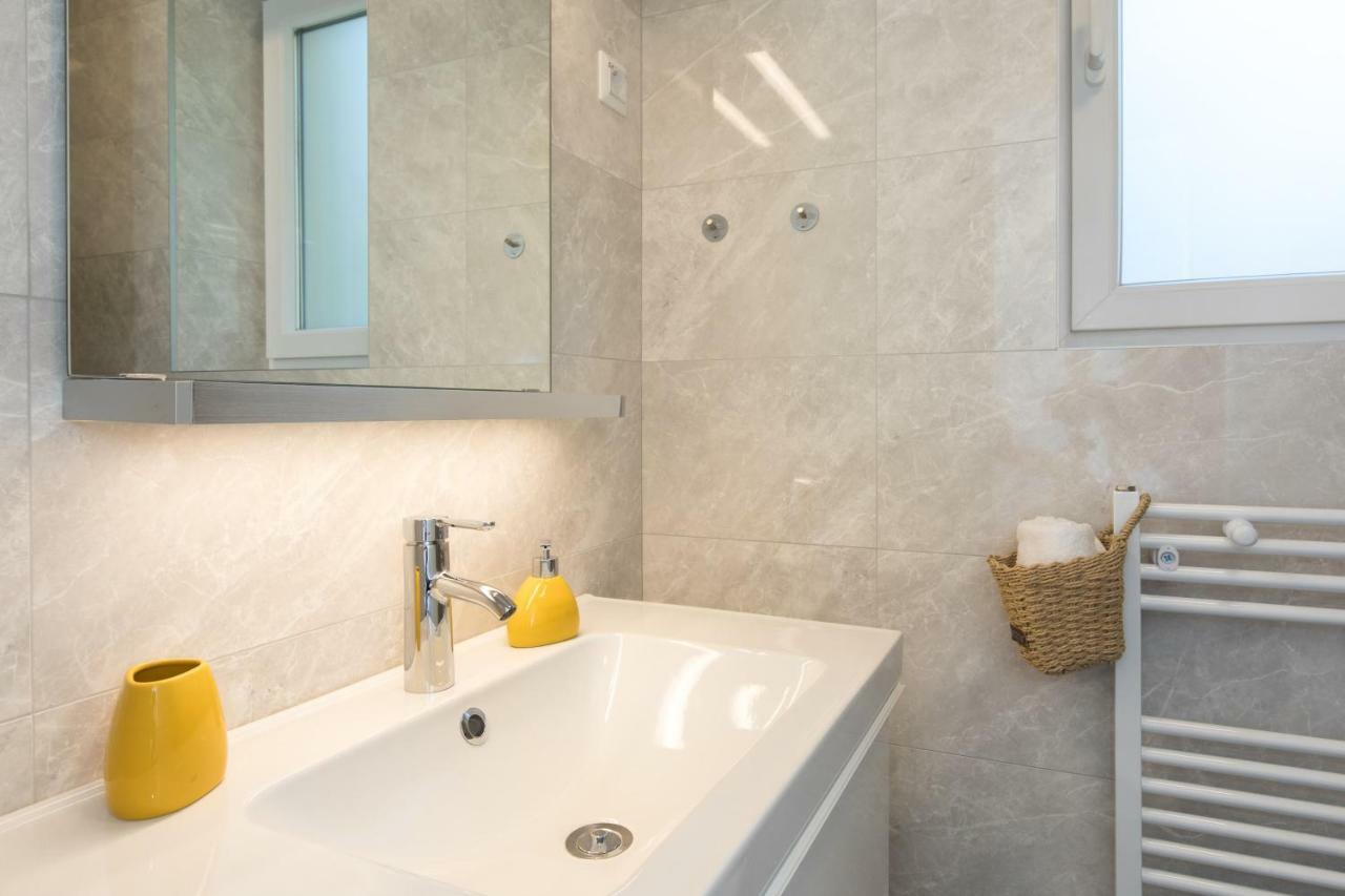 Studio Apartment Lucija Krk Town Bagian luar foto